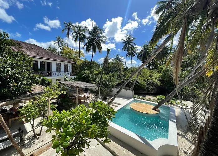 Kima Serviced Beach House & Suites